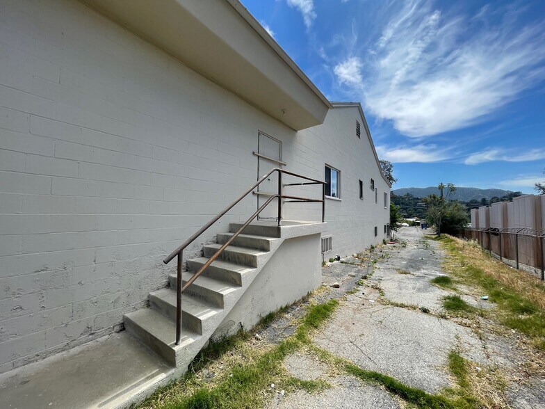 More Photos Of 7216 Valmont St, Tujunga Lodge Meeting Hall For Sale