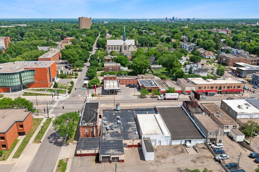 More Photos Of 755 N Snelling Ave N, Saint Paul Storefront For Lease