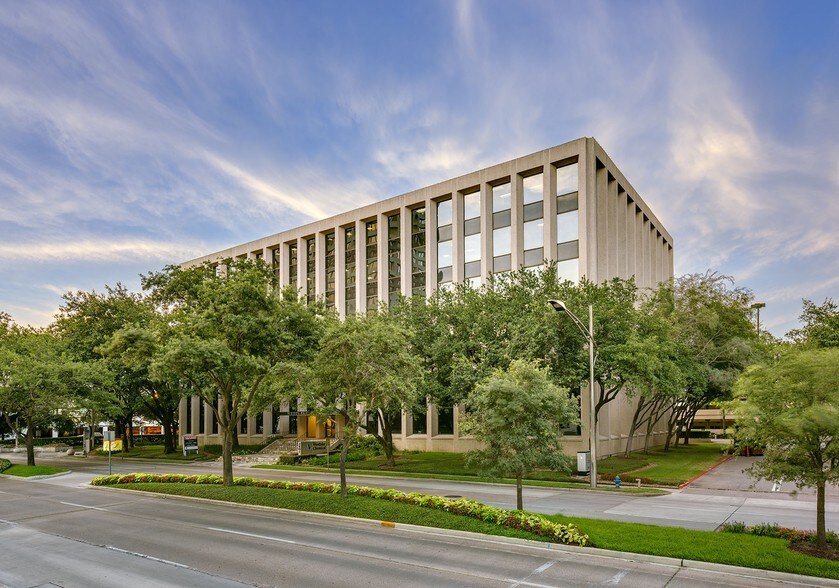 More Photos Of 2801 Post Oak Blvd, Houston Office For Lease