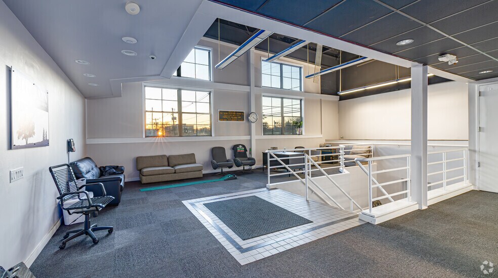 More Photos Of 1309-1645 W Front St, Plainfield Manufacturing For Lease