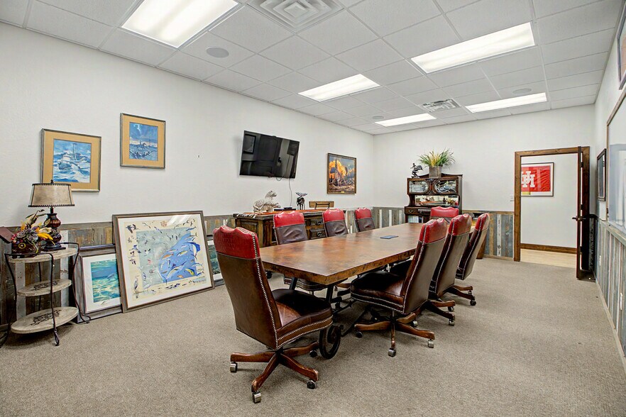 More Photos Of 8050 TX-21, Caldwell Office For Lease