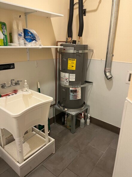 More Photos Of 887-899 E El Camino Real, Sunnyvale Freestanding For Lease