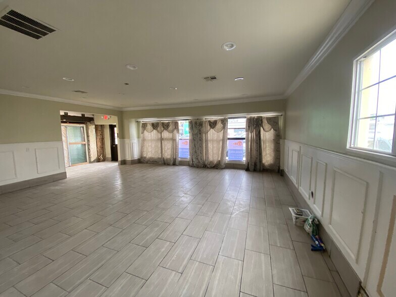 More Photos Of 423-445 E Main St, El Cajon Storefront For Lease