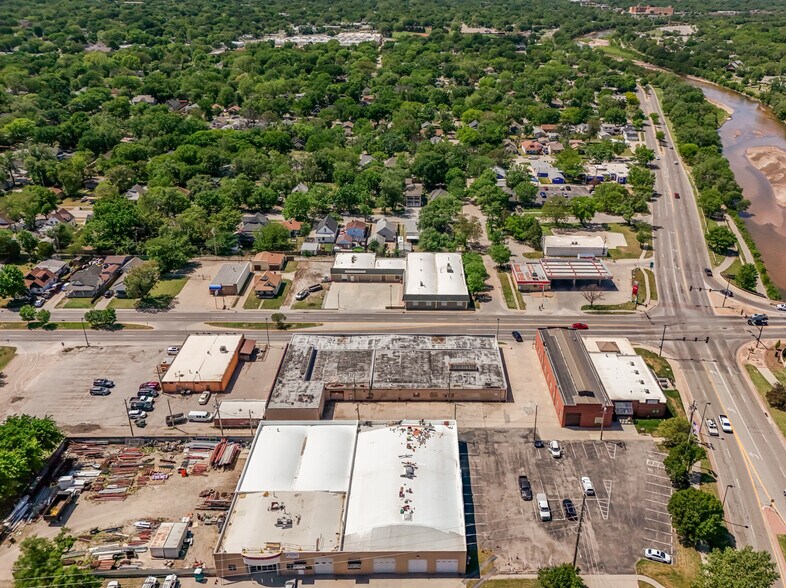 More Photos Of 470 N Seneca St, Wichita Warehouse For Sale
