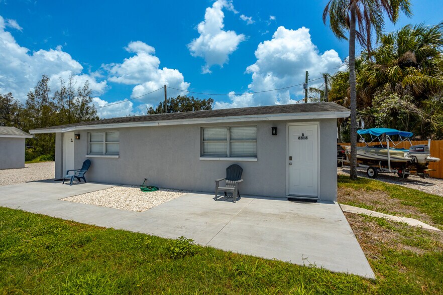 More Photos Of 8820 Rocky Creek Dr, Tampa Apartments For Sale