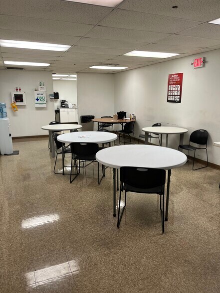 More Photos Of 5400 SW 33rd St, Oklahoma City Warehouse For Lease