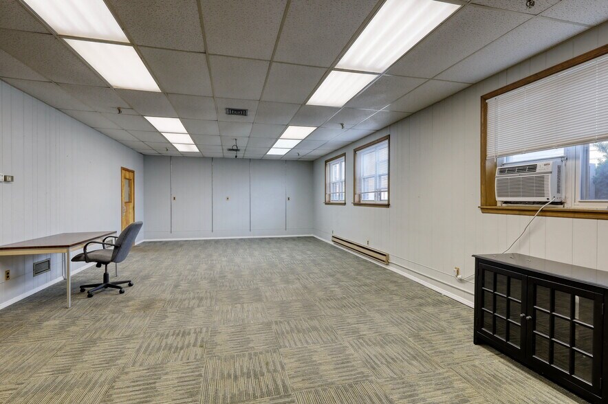 More Photos Of 845 Bloomfield Ave, Clifton Manufacturing For Lease