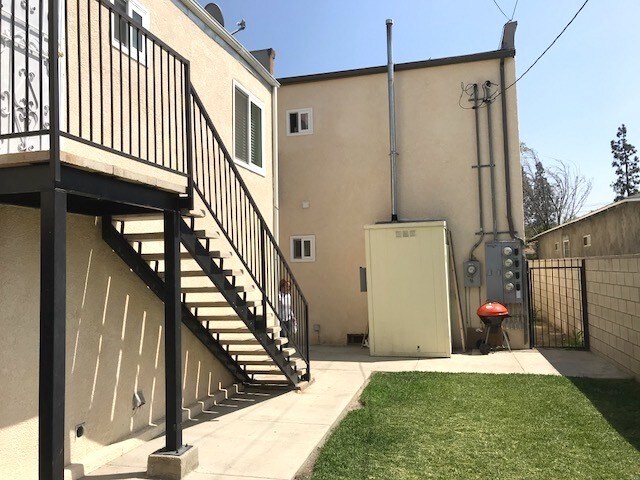 More Photos Of 5101 Lindsey Ave & 9148 Verner St, Pico Rivera Apartments For Sale