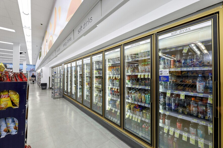 More Photos Of 406 E Madison Ave, Dumont Unknown For Lease