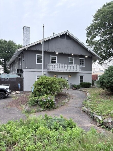 Primary Photo Of 416 Horace St, Bridgeport Office For Lease