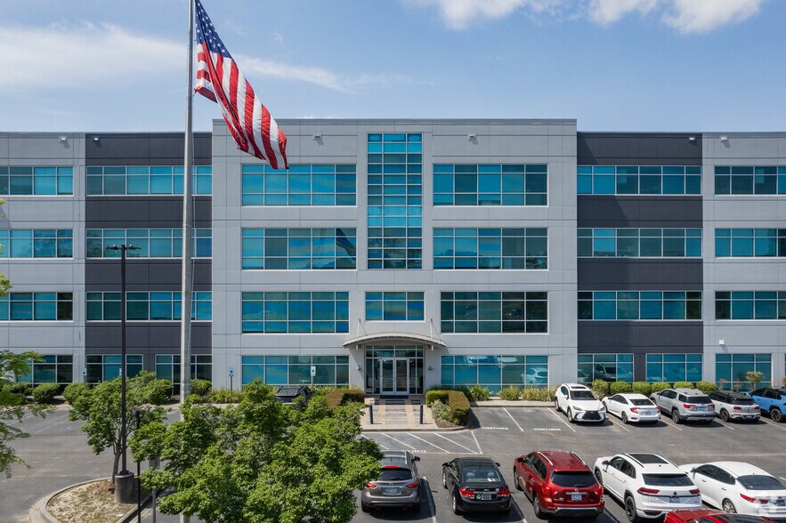 More Photos Of 4390 Belle Oaks Dr, North Charleston Office For Sale