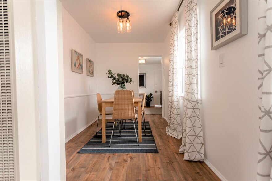 More Photos Of 20 Breeze Ave, Venice Apartments For Sale