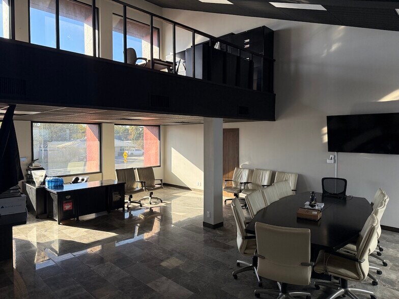 More Photos Of 105 N G St, Midland Loft Creative Space For Lease