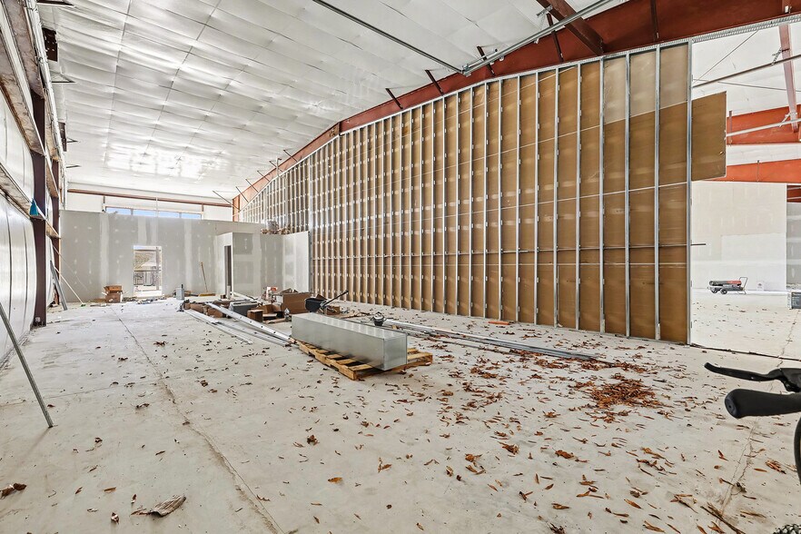 More Photos Of 3406 Shannon Park Dr, Fredericksburg Warehouse For Sale