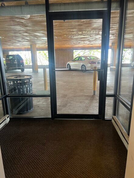 More Photos Of 1333 E 9400 S, Sandy Office For Lease