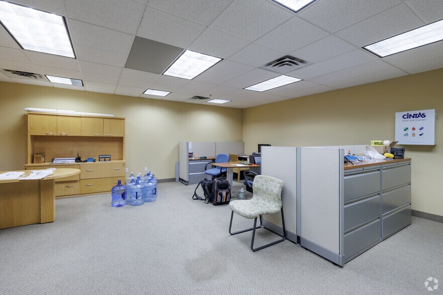 More Photos Of 2200 Fletcher Ave, Fort Lee Office For Lease