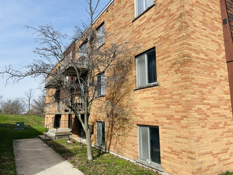 More Photos Of 5617 Cheviot Rd, Cincinnati Apartments For Sale