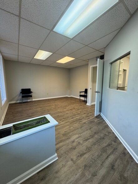More Photos Of 813 Main St, Stone Mountain Medical For Lease