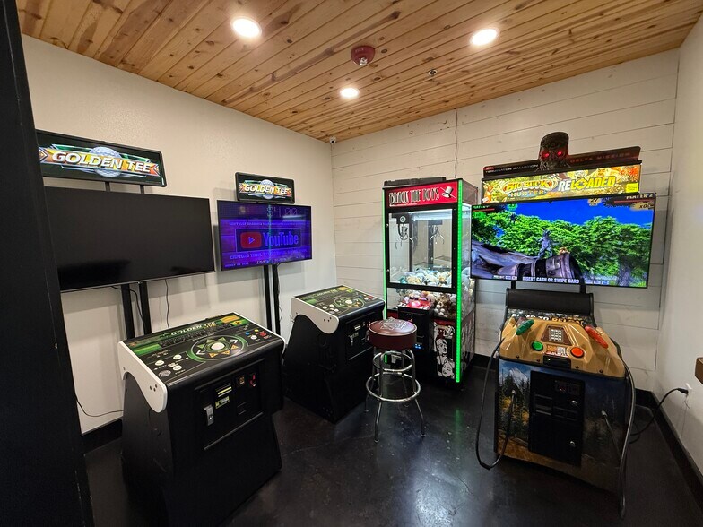 More Photos Of 1161 William D Fitch Pky, College Station General Retail For Sale