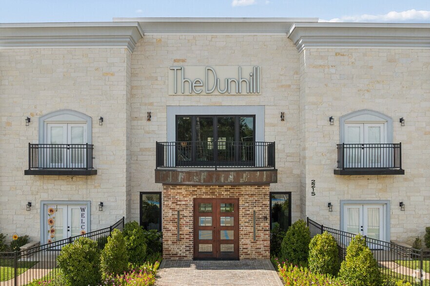 More Photos Of 2215 H G Mosley Pky, Longview Apartments For Sale