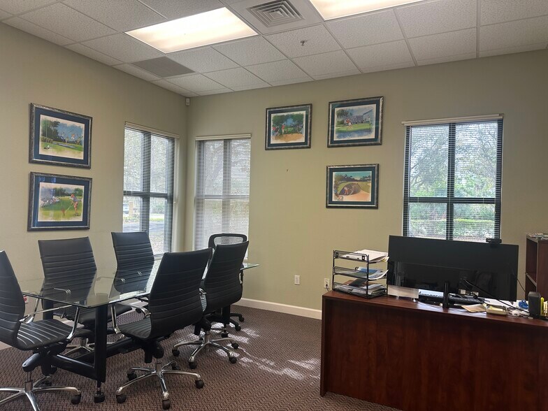 More Photos Of 7313 International Pl, Sarasota Office For Lease
