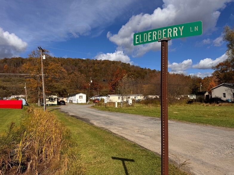 More Photos Of 130 Elderberry Ln, Julian Manufactured Housing Mobile Home Park For Sale