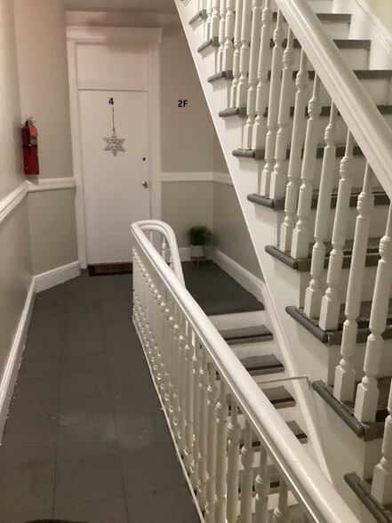 More Photos Of 2513 West St, Union City Apartments For Sale