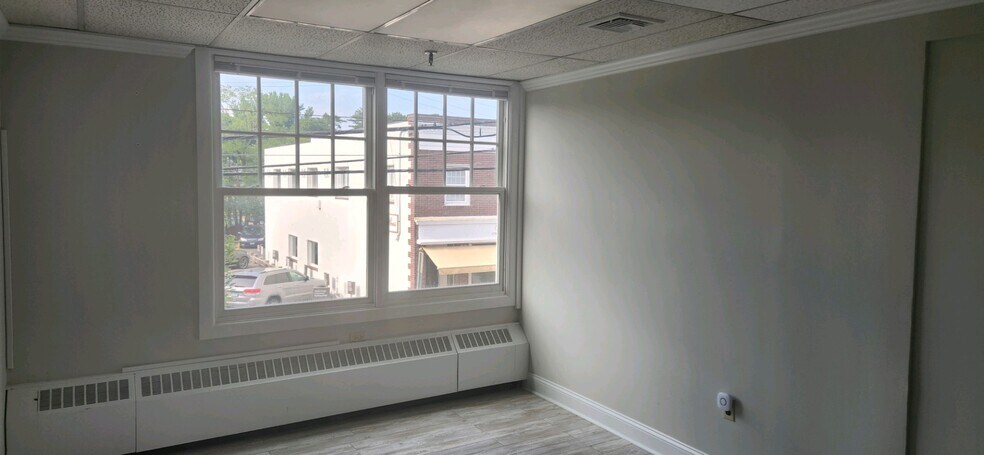 More Photos Of 13 Arcadia Rd, Old Greenwich Storefront For Lease