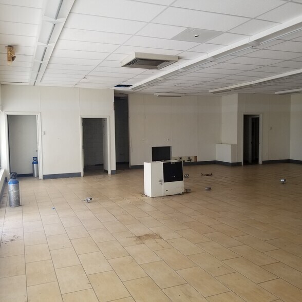 More Photos Of 2324 Sparrows Point Rd, Sparrows Point Convenience Store For Lease