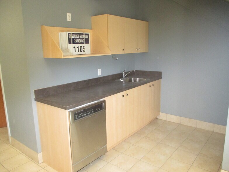 More Photos Of 8800 Venture Ave SE, Calgary Warehouse For Lease