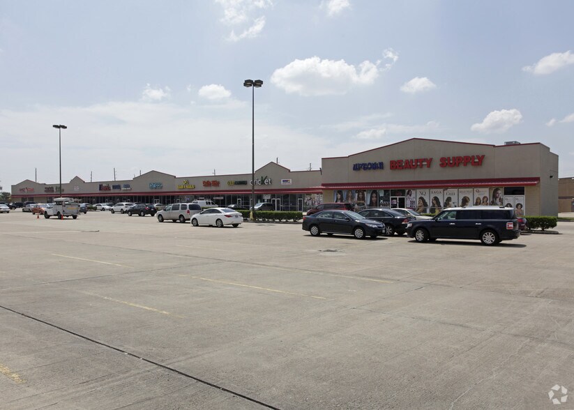 Primary Photo Of 14323-14447 Bellaire Blvd, Houston Storefront For Lease