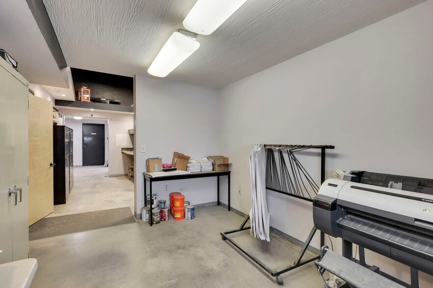 More Photos Of 1759 Old Leonard Ave, Columbus Warehouse For Sale