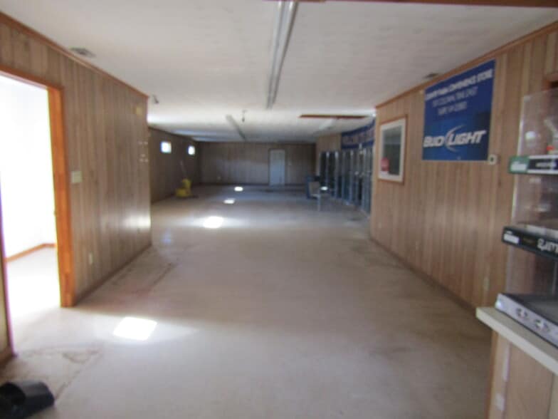 More Photos Of 150 Colonial Trl E, Surry Convenience Store For Sale