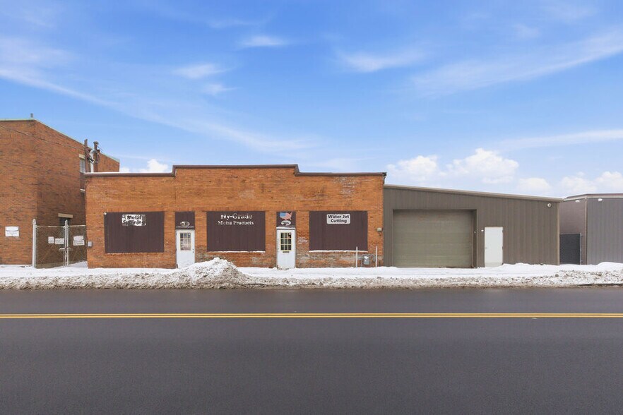 Primary Photo Of 906 Burnet Ave, Syracuse Warehouse For Sale