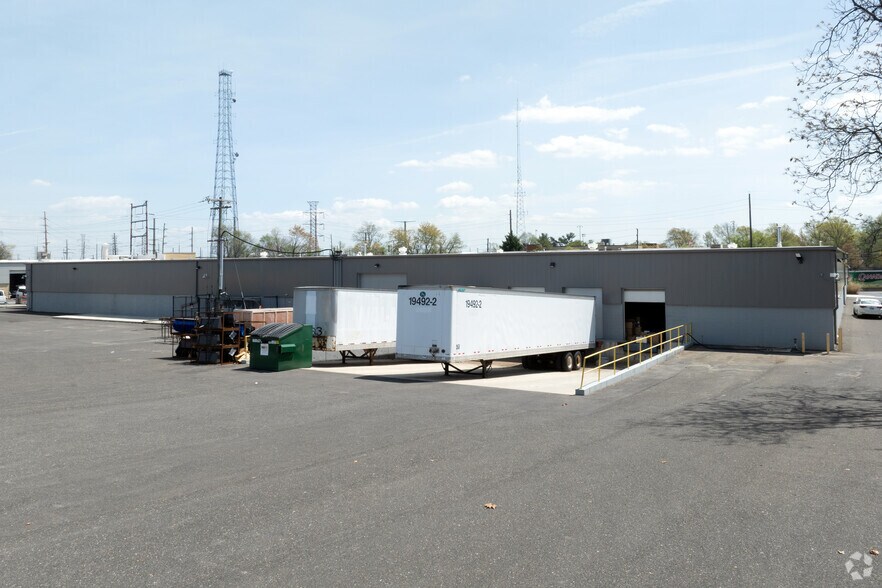 Primary Photo Of 6901 N Crescent Blvd, Pennsauken Warehouse For Lease