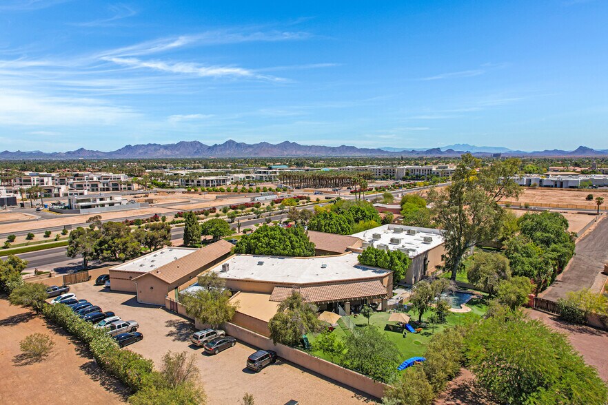 More Photos Of 6909 E Lincoln Dr, Paradise Valley Veterinarian Kennel For Sale