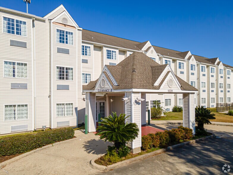 More Photos Of 10311 Plaza Americana Dr, Baton Rouge Hotel For Sale