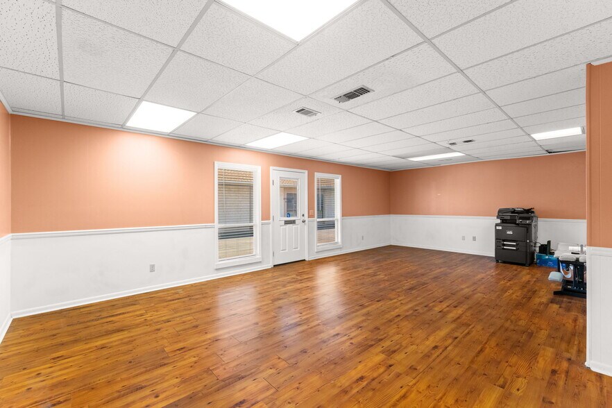 More Photos Of 2629 W 23rd St, Panama City Office For Sale