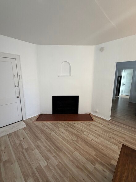 More Photos Of 105 NE 16th Ter, Fort Lauderdale Apartments For Sale