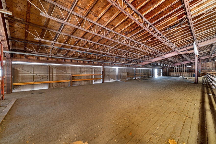 More Photos Of 45 Richards Grove Rd, Quaker Hill Service For Sale