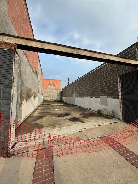 More Photos Of 209 North Main St, Bryan Land For Sale