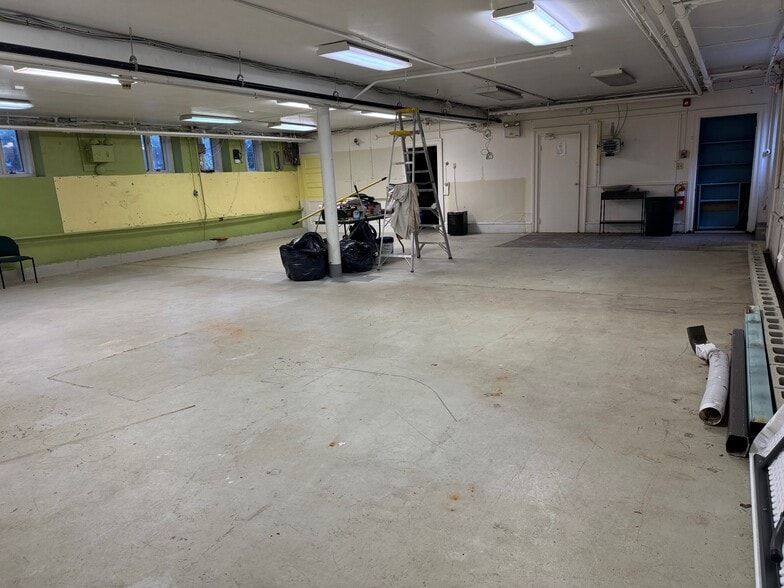 More Photos Of 1116 Lancaster ave, Bryn Mawr Religious Facility For Lease