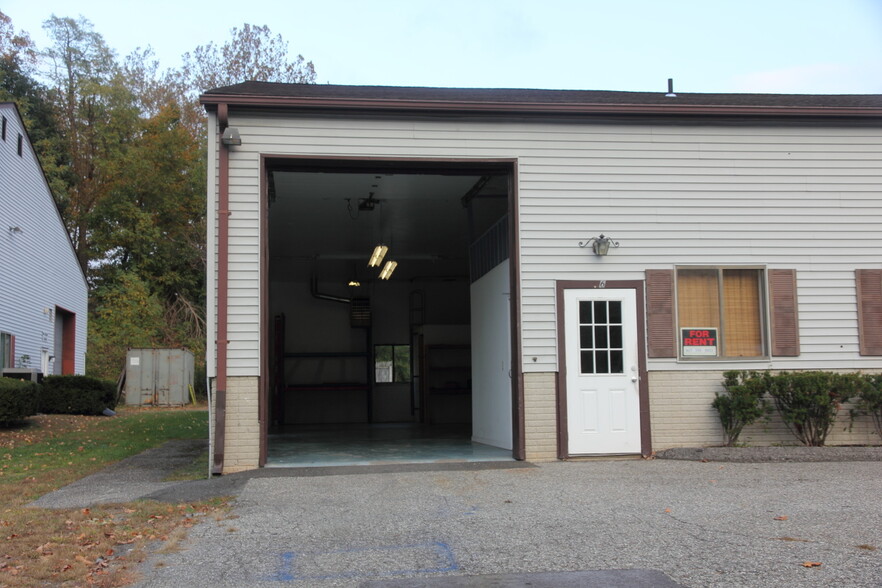 Primary Photo Of 76-88 South End Plz, New Milford Service For Lease