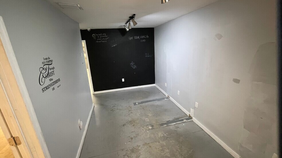 More Photos Of 16300 SW 137th Ave, Miami Warehouse For Sale