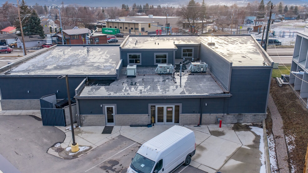 More Photos Of 115 1/2 W Wyoming St, Kalispell Showroom For Lease