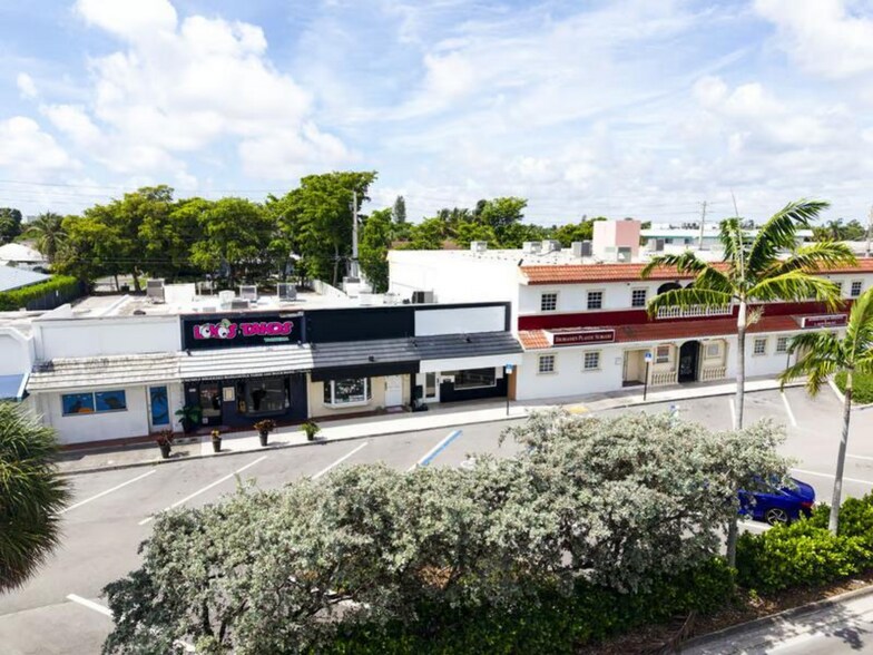More Photos Of 2822 E Commercial Blvd, Fort Lauderdale Restaurant For Sale