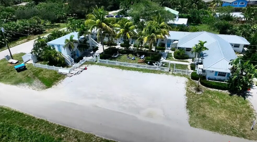 More Photos Of 2502 Tamarind Dr, Hutchinson Island Hotel For Sale