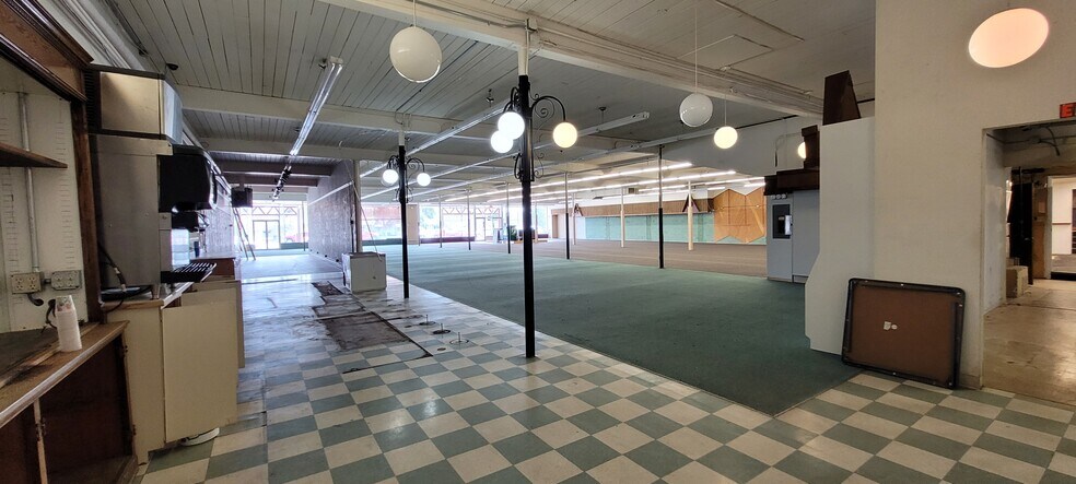 More Photos Of 2515 6th Ave N, Great Falls General Retail For Sale
