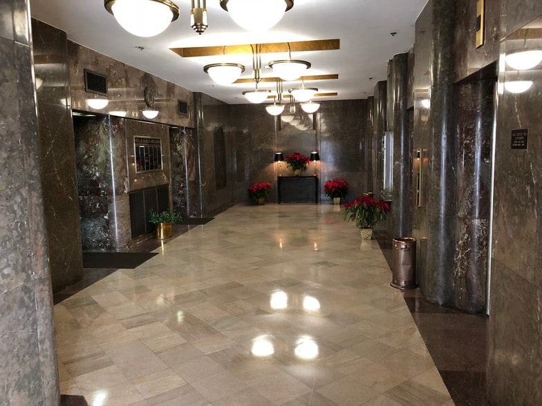 More Photos Of 61 St. Joseph St, Mobile Office For Lease