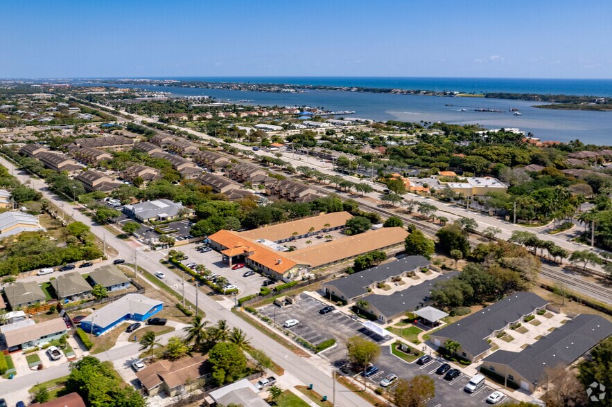 More Photos Of 1708 NE 4th St, Boynton Beach Assisted Living For Sale